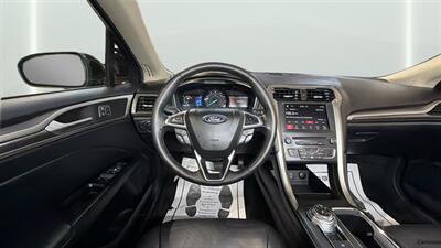 2018 Ford Fusion SE   - Photo 15 - Mesa, AZ 85201