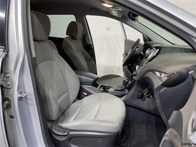 2017 Hyundai SANTA FE SE - Photo 11 - Mesa, AZ 85201