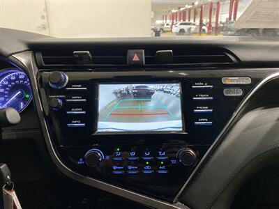 2018 Toyota Camry LE   - Photo 15 - Mesa, AZ 85201