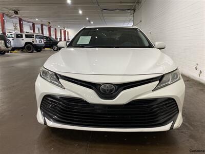 2018 Toyota Camry LE   - Photo 8 - Mesa, AZ 85201