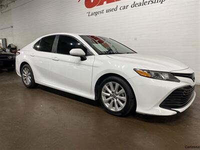 2018 Toyota Camry LE   - Photo 2 - Mesa, AZ 85201
