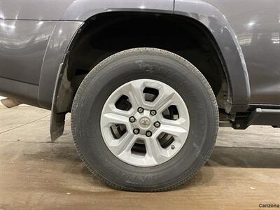 2017 Toyota 4Runner SR5   - Photo 17 - Mesa, AZ 85201