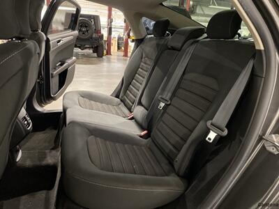 2019 Ford Fusion SE   - Photo 10 - Mesa, AZ 85201