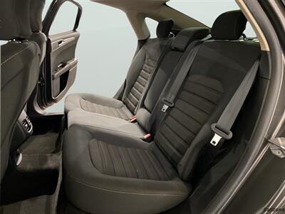 2019 Ford Fusion SE   - Photo 10 - Mesa, AZ 85201