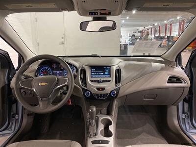 2018 Chevrolet Cruze LS   - Photo 11 - Mesa, AZ 85201