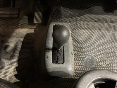 2005 GMC Sierra 3500 Work Truck DRW  Flat bed - Photo 13 - Mesa, AZ 85201