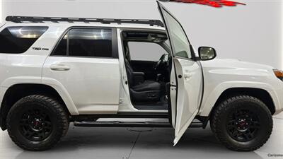 2019 Toyota 4Runner SR5   - Photo 17 - Mesa, AZ 85201