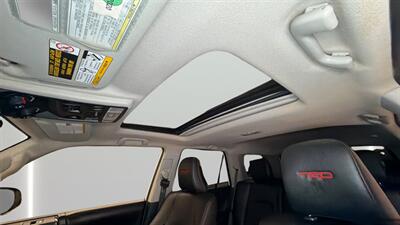 2019 Toyota 4Runner SR5   - Photo 32 - Mesa, AZ 85201