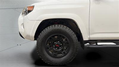 2019 Toyota 4Runner SR5   - Photo 36 - Mesa, AZ 85201
