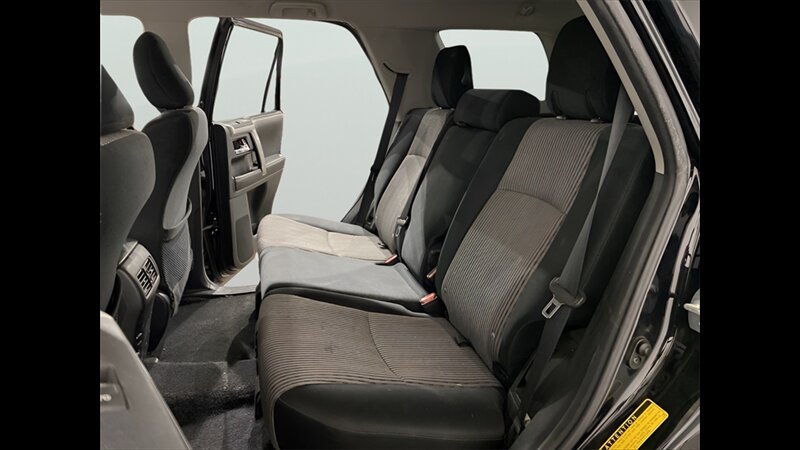 2016 Toyota 4Runner SR5 - Photo 10 - Mesa, AZ 85201