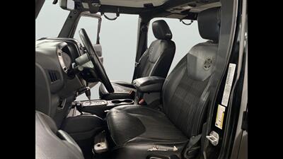 2015 Jeep Wrangler Unlimited Unlimited Freedom Edition   - Photo 9 - Mesa, AZ 85201