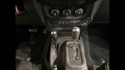 2015 Jeep Wrangler Unlimited Unlimited Freedom Edition   - Photo 14 - Mesa, AZ 85201