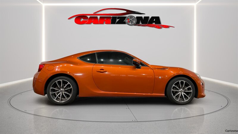 2017 Toyota 86 Base's photo