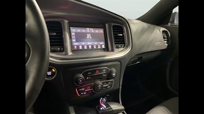 2019 Dodge Charger SXT   - Photo 18 - Mesa, AZ 85201