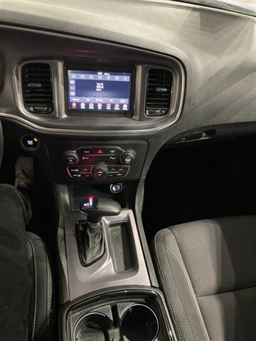 2019 Dodge Charger SXT - Photo 17 - Mesa, AZ 85201