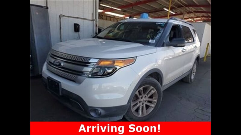 2013 Ford Explorer XLT   - Photo 1 - Mesa, AZ 85201