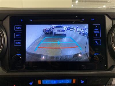2016 Toyota Tacoma TRD Sport V6   - Photo 15 - Mesa, AZ 85201