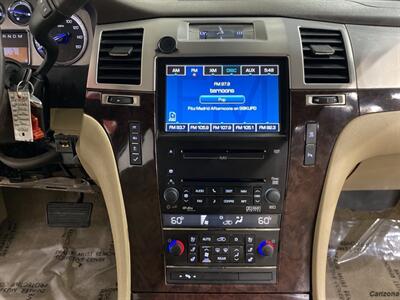 2010 Cadillac Escalade ESV Luxury   - Photo 15 - Mesa, AZ 85201