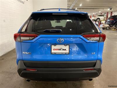 2021 Toyota RAV4 LE   - Photo 4 - Mesa, AZ 85201