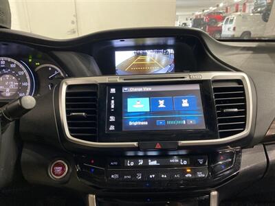 2017 Honda Accord EX-L   - Photo 15 - Mesa, AZ 85201
