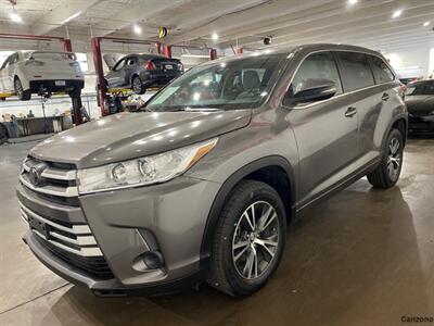 2017 Toyota Highlander LE   - Photo 7 - Mesa, AZ 85201