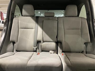 2017 Toyota Highlander LE   - Photo 10 - Mesa, AZ 85201