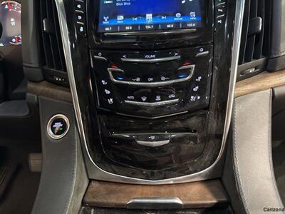 2018 Cadillac Escalade Luxury   - Photo 13 - Mesa, AZ 85201