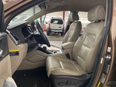 2016 Hyundai TUCSON Limited   - Photo 9 - Mesa, AZ 85201