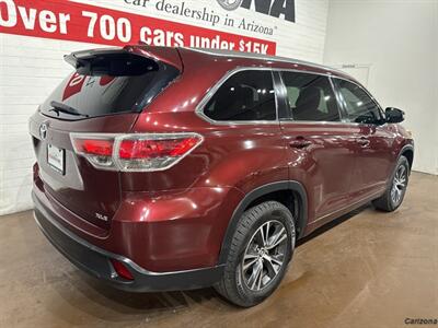 2016 Toyota Highlander XLE V6   - Photo 2 - Mesa, AZ 85201