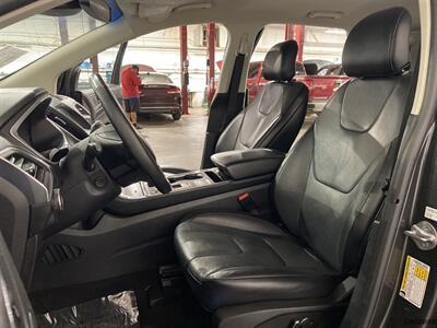 2019 Ford Edge Titanium   - Photo 9 - Mesa, AZ 85201