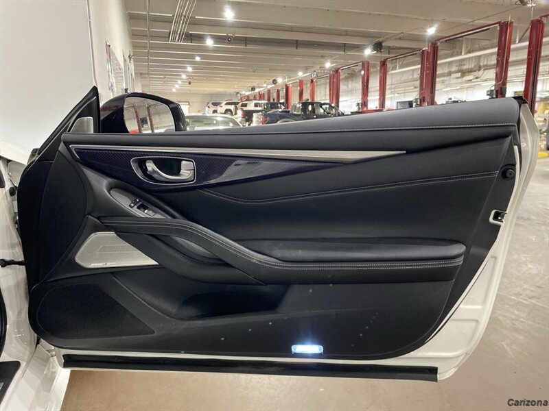 2017 INFINITI Q60 Red Sport 400 - Photo 12 - Mesa, AZ 85201