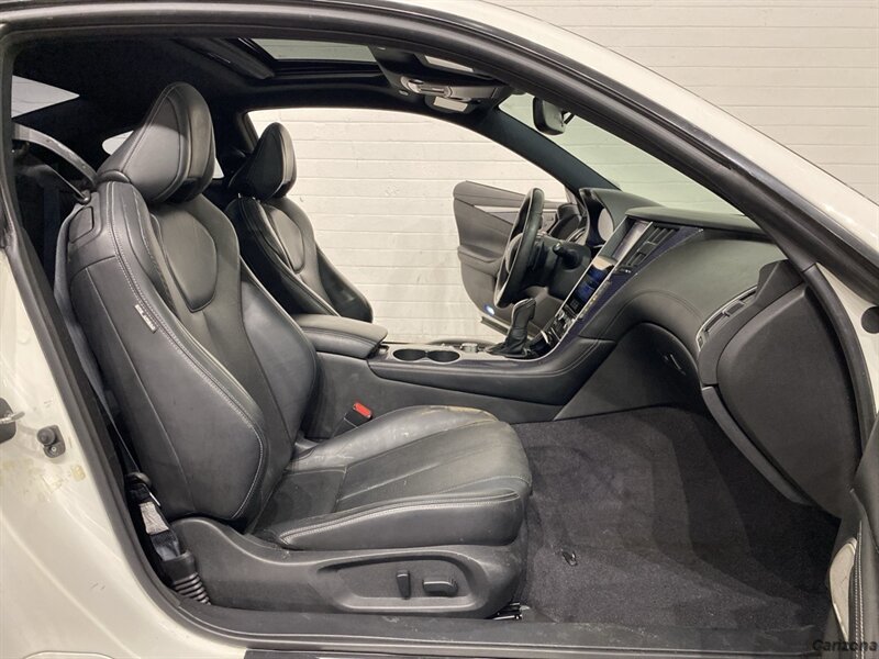 2017 INFINITI Q60 Red Sport 400 - Photo 11 - Mesa, AZ 85201
