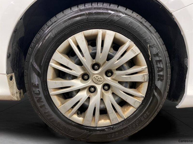 2014 Toyota Camry LE - Photo 19 - Mesa, AZ 85201