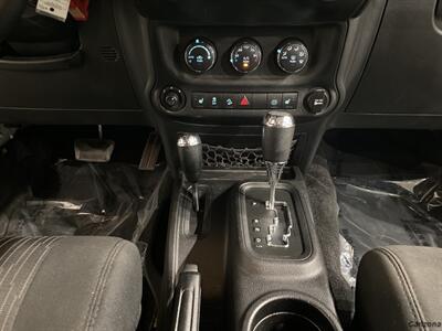 2012 Jeep Wrangler Sahara   - Photo 12 - Mesa, AZ 85201