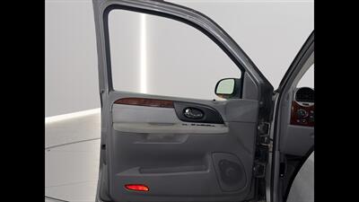 2005 GMC Envoy SLT   - Photo 9 - Mesa, AZ 85201