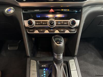 2020 Hyundai ELANTRA SEL   - Photo 12 - Mesa, AZ 85201