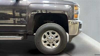 2015 Chevrolet Silverado 2500 LTZ   - Photo 33 - Mesa, AZ 85201