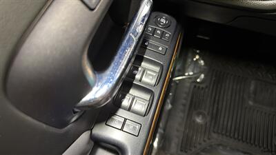 2015 Chevrolet Silverado 2500 LTZ   - Photo 17 - Mesa, AZ 85201