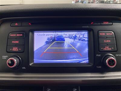 2016 Kia Optima LX   - Photo 13 - Mesa, AZ 85201