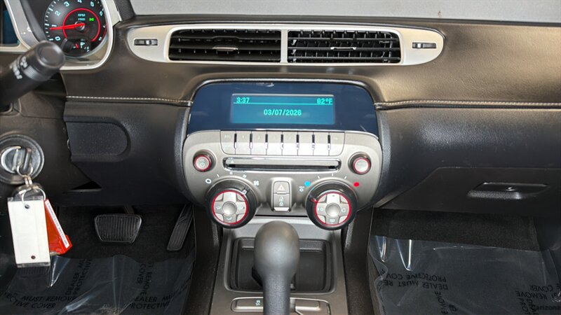2015 Chevrolet Camaro 2LS - Photo 15 - Mesa, AZ 85201