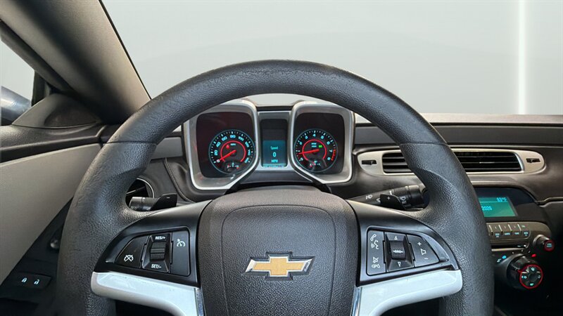 2015 Chevrolet Camaro 2LS - Photo 30 - Mesa, AZ 85201