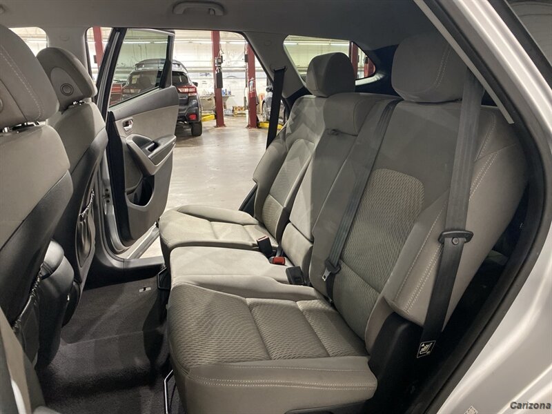 2016 Hyundai SANTA FE SE   - Photo 10 - Mesa, AZ 85201