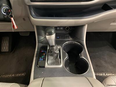 2017 Toyota Highlander LE Plus   - Photo 14 - Mesa, AZ 85201