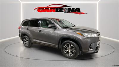 2017 Toyota Highlander LE Plus   - Photo 2 - Mesa, AZ 85201