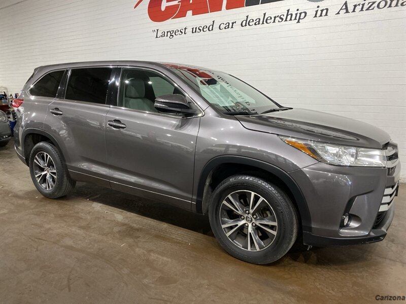 2017 Toyota Highlander LE Plus - Photo 2 - Mesa, AZ 85201