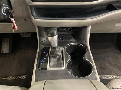 2017 Toyota Highlander LE Plus - Photo 14 - Mesa, AZ 85201