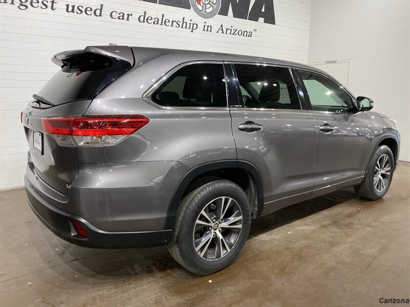 2017 Toyota Highlander LE Plus - Photo 3 - Mesa, AZ 85201