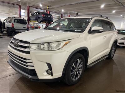 2017 Toyota Highlander XLE   - Photo 7 - Mesa, AZ 85201