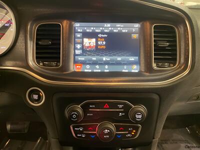 2017 Dodge Charger SXT   - Photo 13 - Mesa, AZ 85201