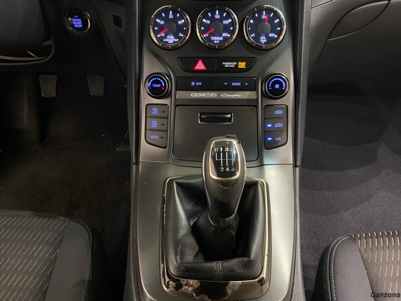 2015 Hyundai Genesis Coupe 3.8 - Photo 14 - Mesa, AZ 85201